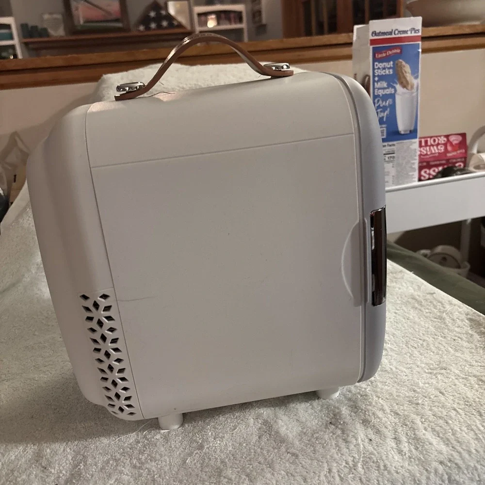Subcold Pro4L Mini USB Fridge Cooler   NEW Open Box Portable Fridge